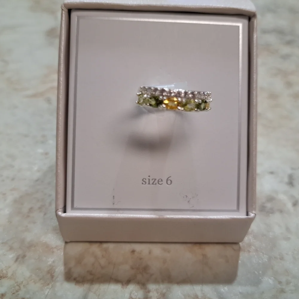 NEW Dillard's Custom Jewelry Ring Sz 6 Greens Yellow Stones - Picture 4 of 4